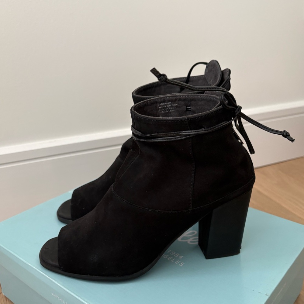 Seychelles Womens Triple Threat Booties